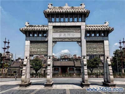 探索深圳模特行业的高端经纪人
